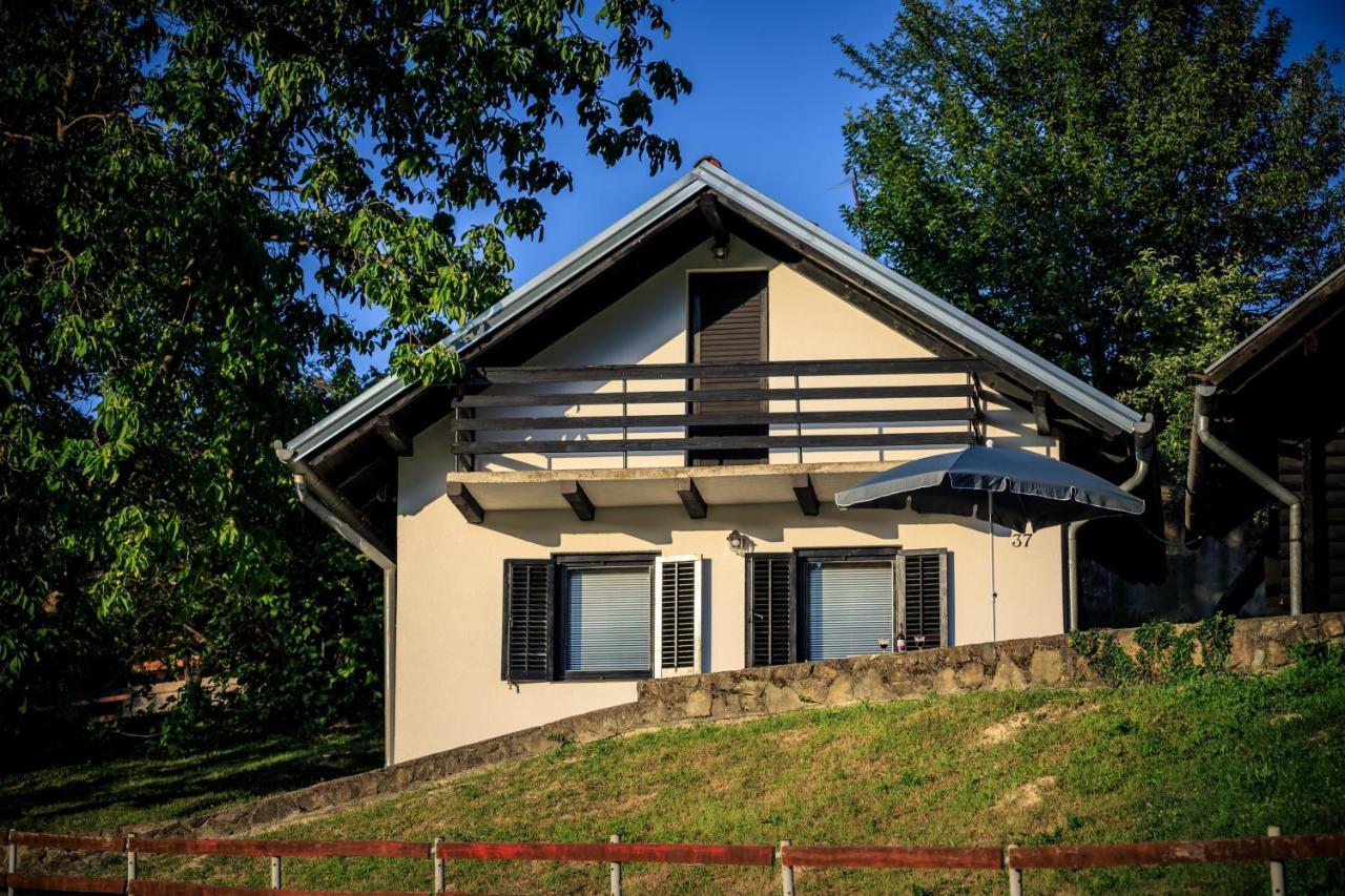 Kuća za odmor, Ferienhaus, Holiday home RUGAŠ Orahovica Exterior foto